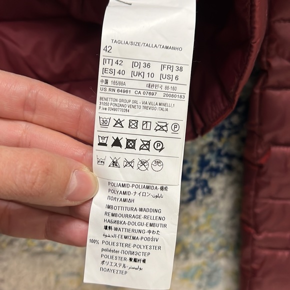 Sisley burgundy red lightweight puffer coat - Picture 6 of 7